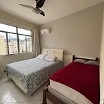 Apartamento mobiliado em Copacabana a 200m da praia