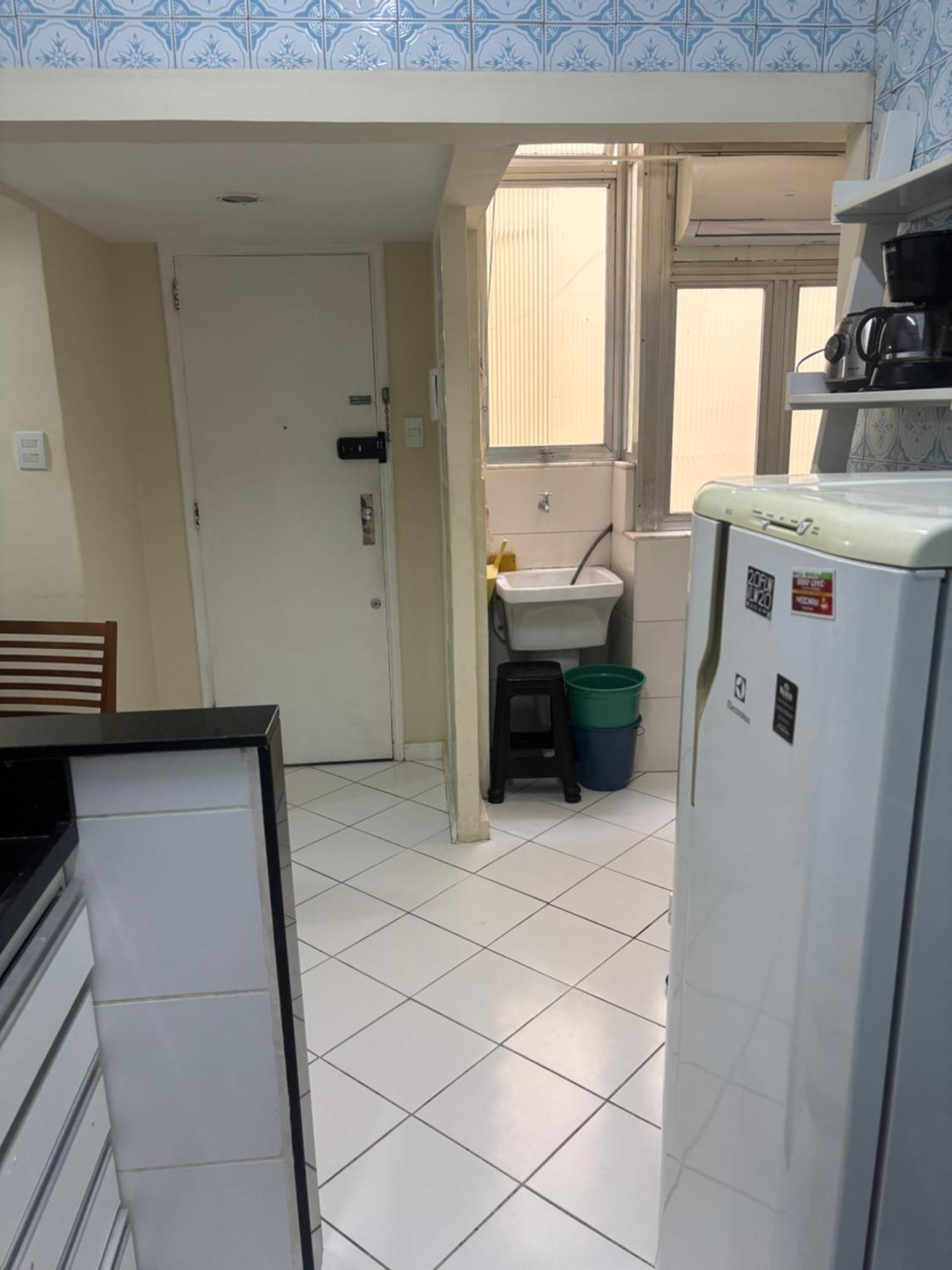 Mobiliado Em Copacabana A 100m Da Apartment